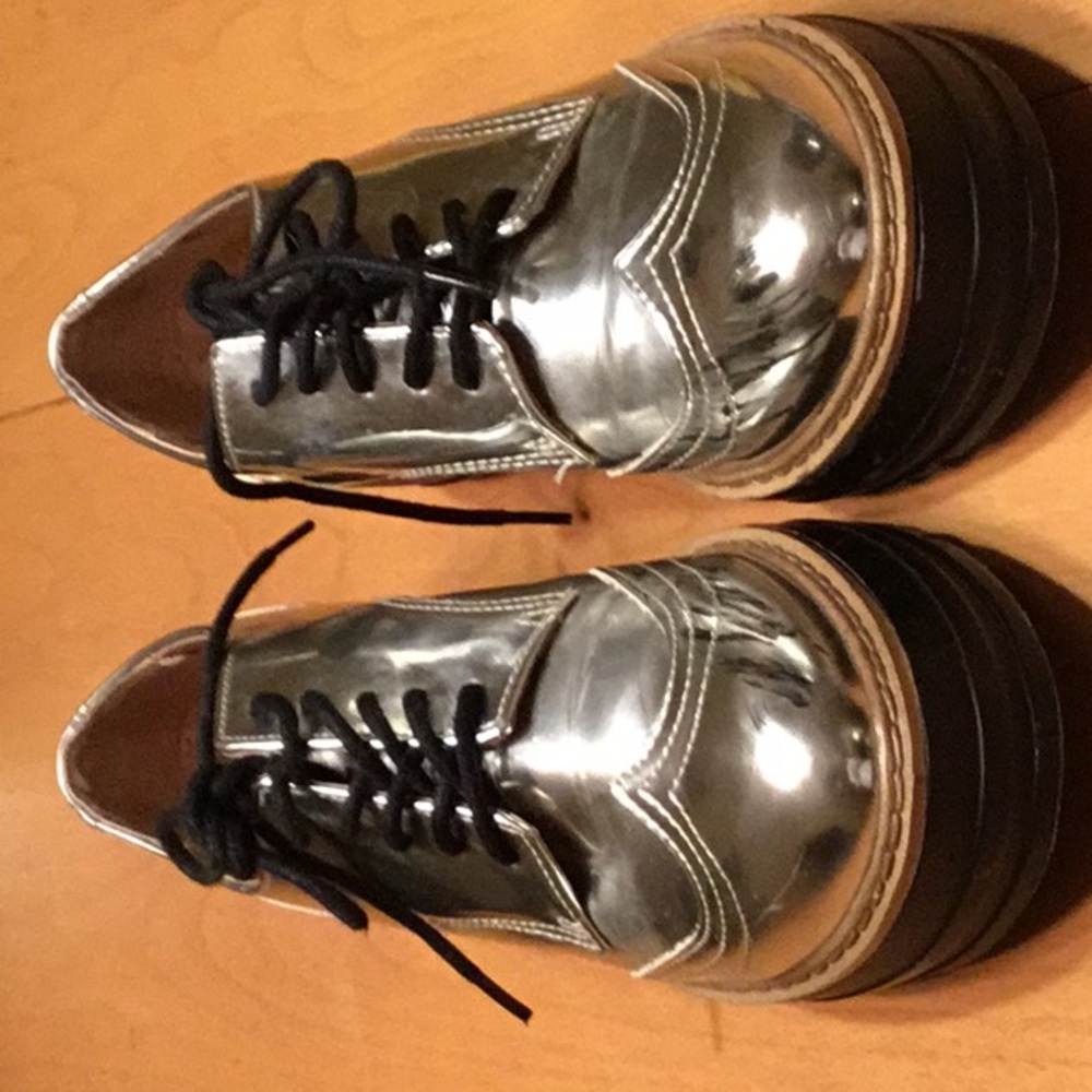Steve Madden platform wingtips - Picture 6 of 6